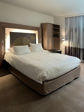 Chambre Supérieure, 1 lit double, accessible aux personnes à mobilité réduite