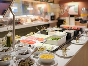 Breakfast, lunch and dinner served  - Hotel Novotel Mexico City Santa Fe (Mexico City)