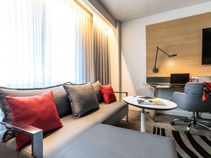 Executive-Zimmer, 1 King-Bett | Zimmersafe, Schreibtisch, Verdunkelungsvorhänge, schallisolierte Zimmer