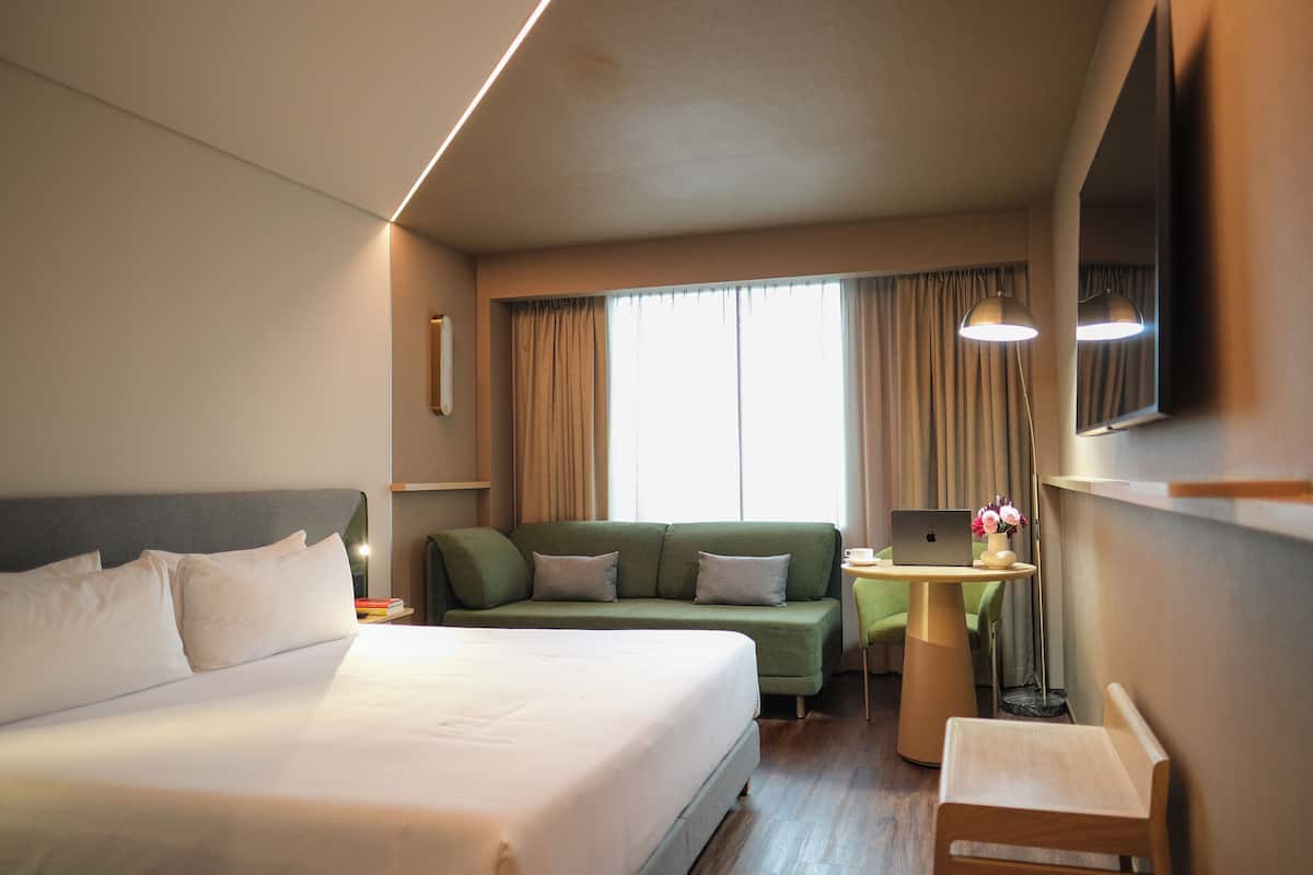 In-room safe, desk, blackout drapes, soundproofing