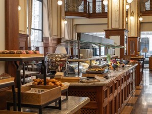 Daily full breakfast (HUF 7750 per person)