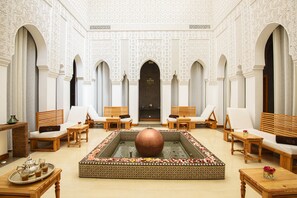 Espace de soins pour les couples, bain à remous, hammam, hammam