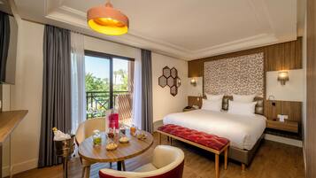 Premium bedding, in-room safe, laptop workspace, blackout drapes