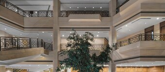 DoubleTree by Hilton Hotel Shanghai - Pudong