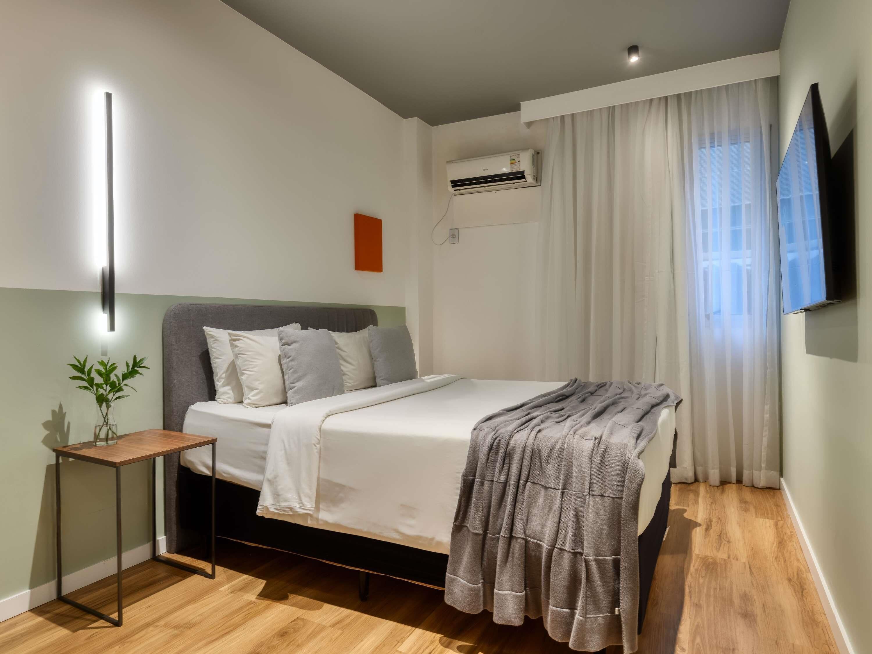 Standard Room, 1 Queen Bed