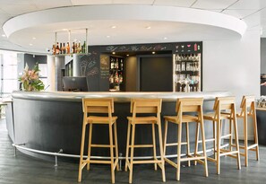 Bar (in der Unterkunft)