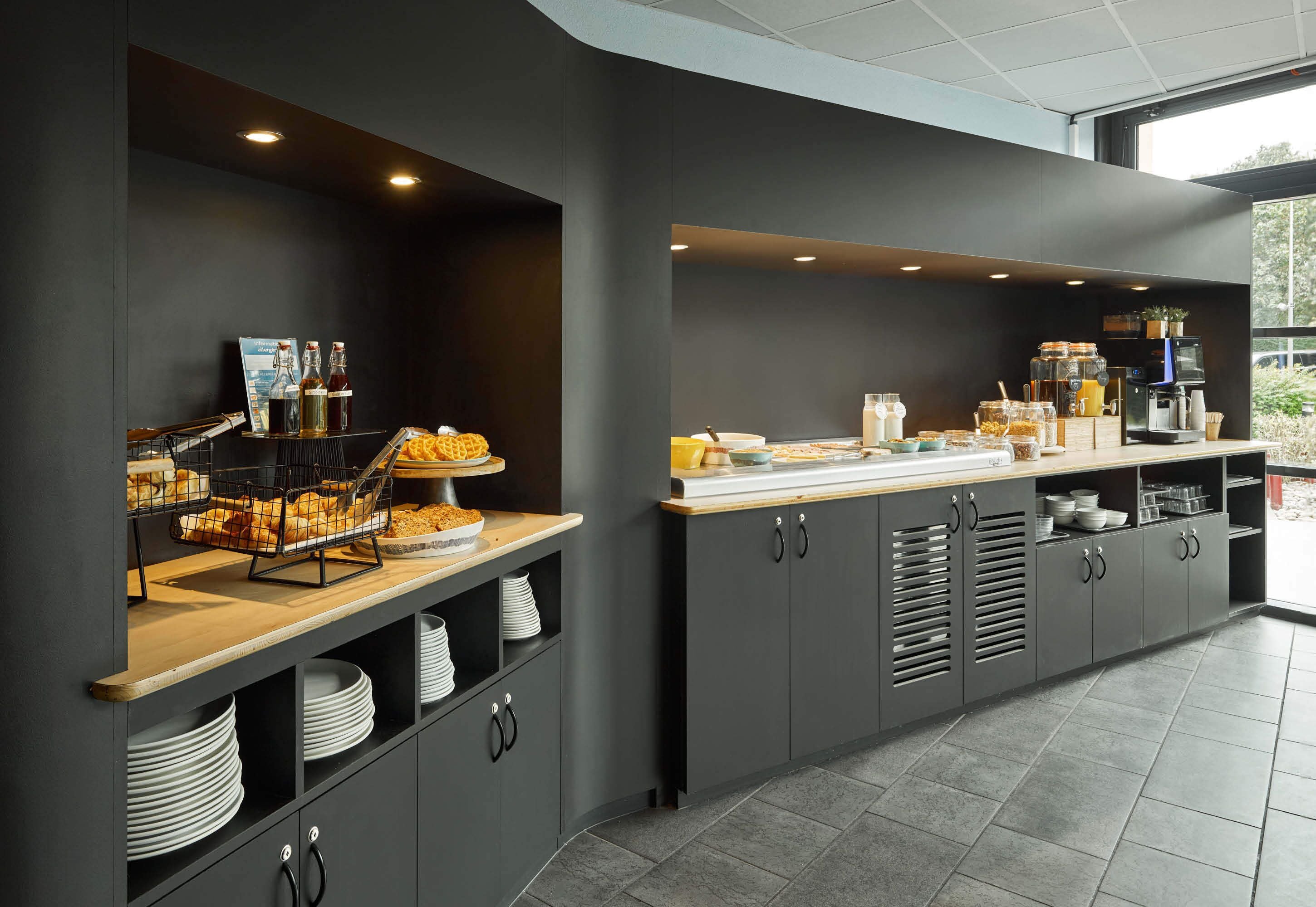 daily buffet breakfast (eur 18.50 per person)