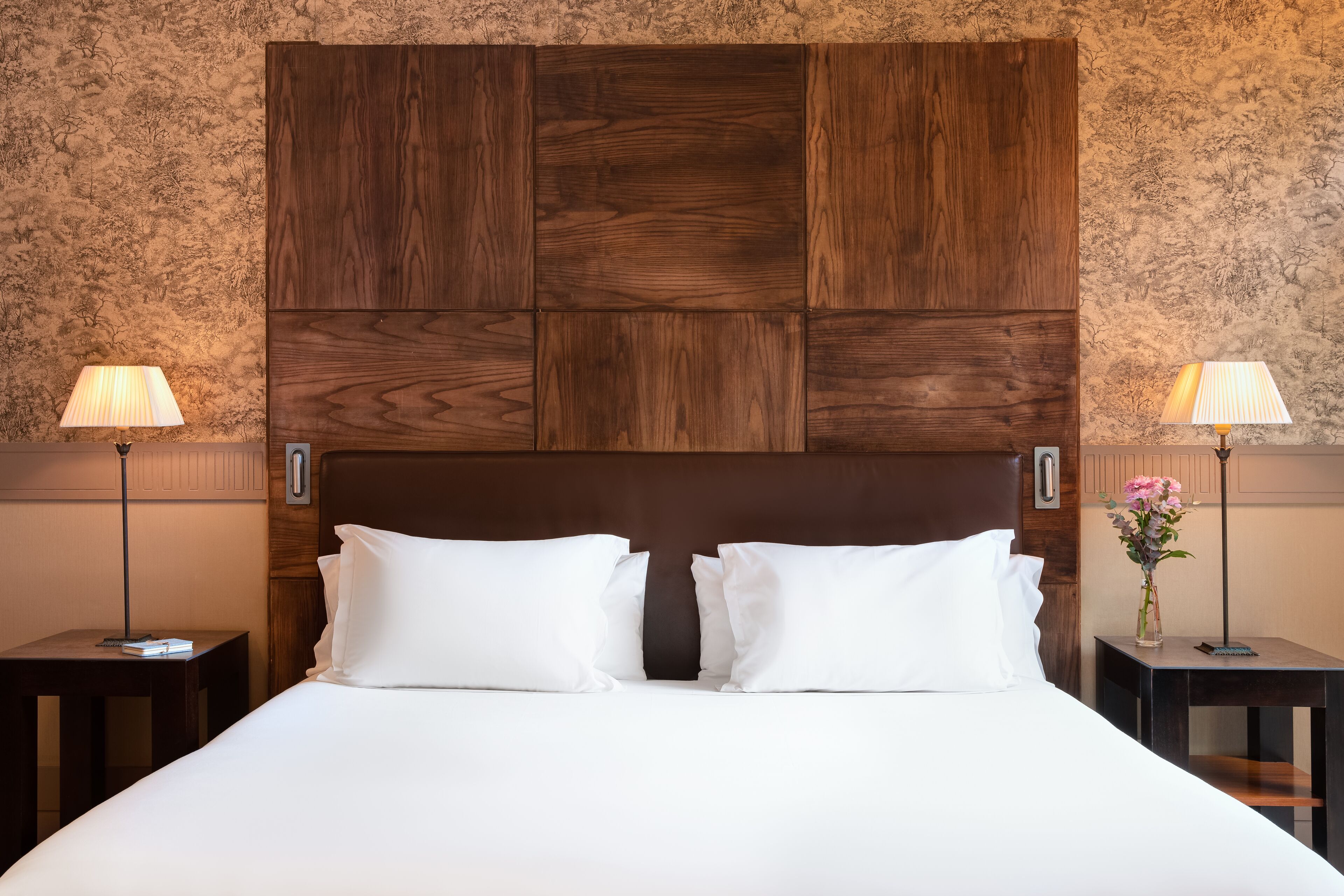 junior suite | 1 bedroom, premium bedding, minibar, in-room safe