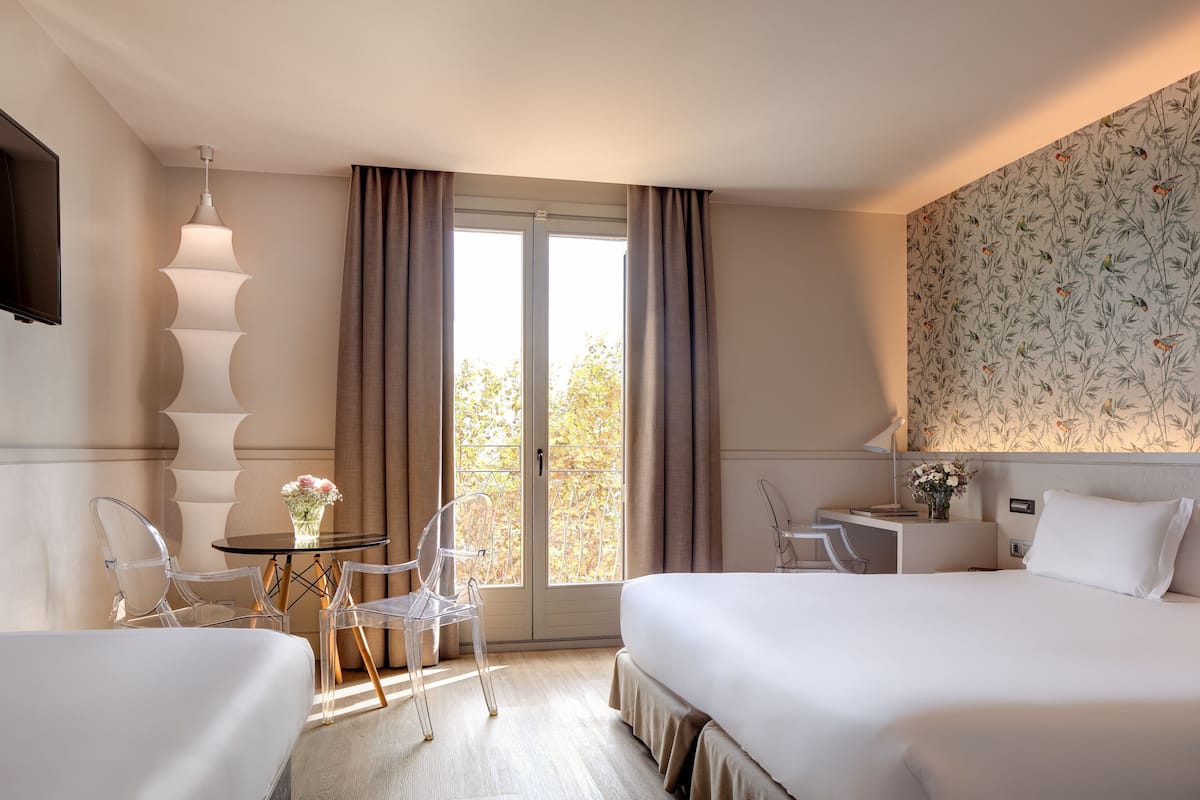 Premium bedding, minibar, in-room safe, desk
