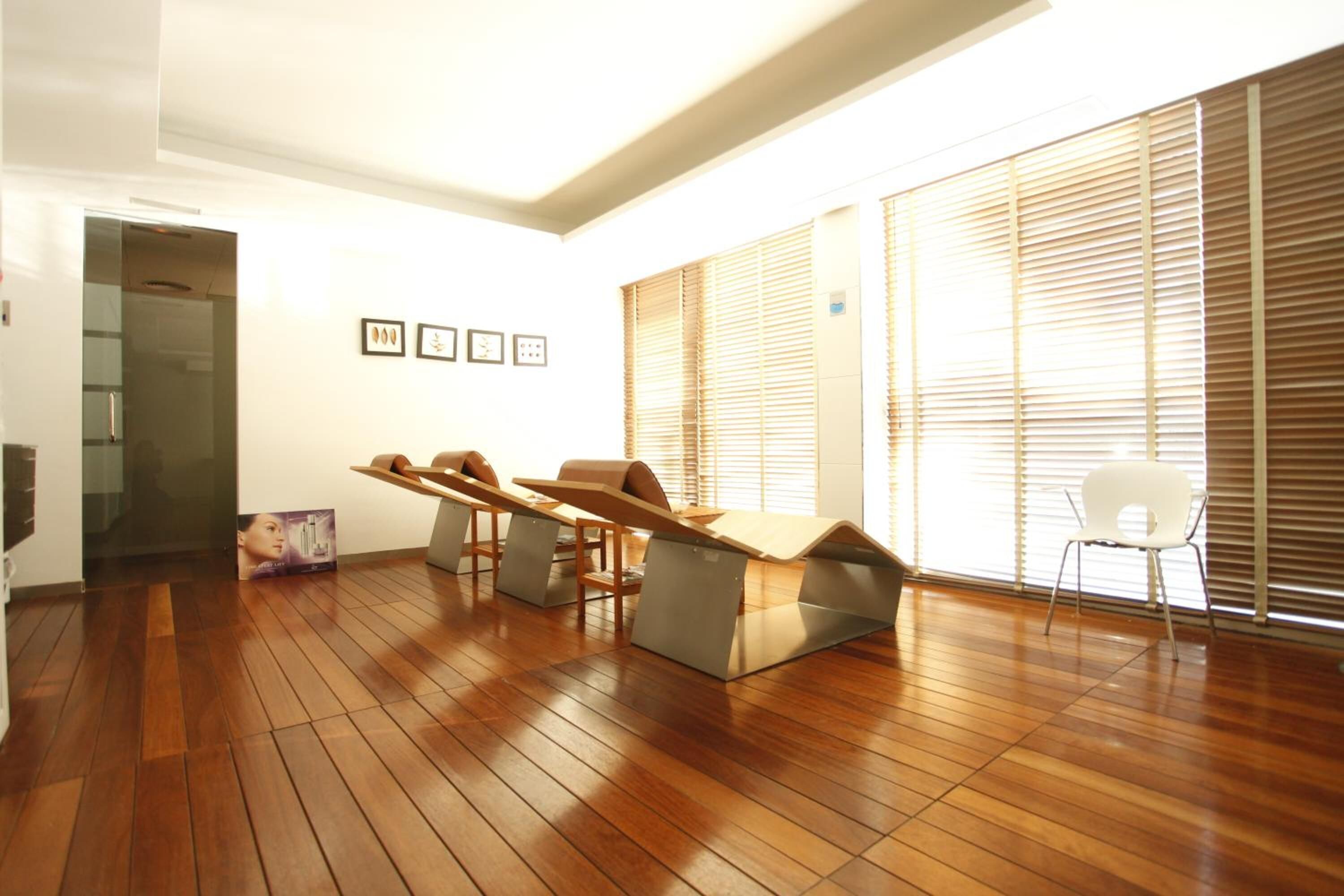 sauna, hot tub, turkish bath/hammam, body treatments, body wraps