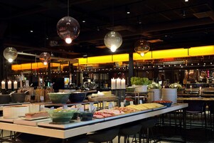 Daily buffet breakfast (SEK 229 per person)