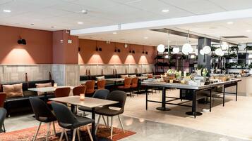 Daily buffet breakfast (SEK 179 per person)