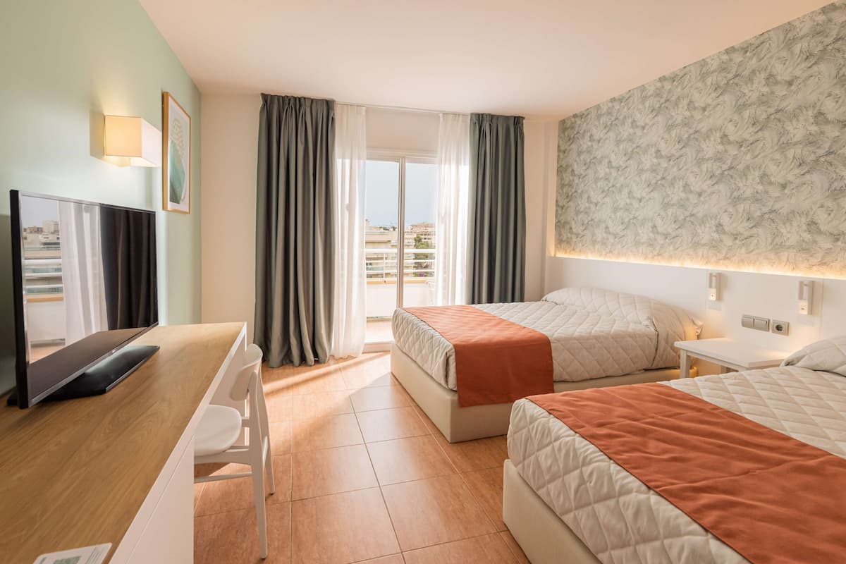Minibar, una cassaforte in camera, una scrivania, insonorizzazione