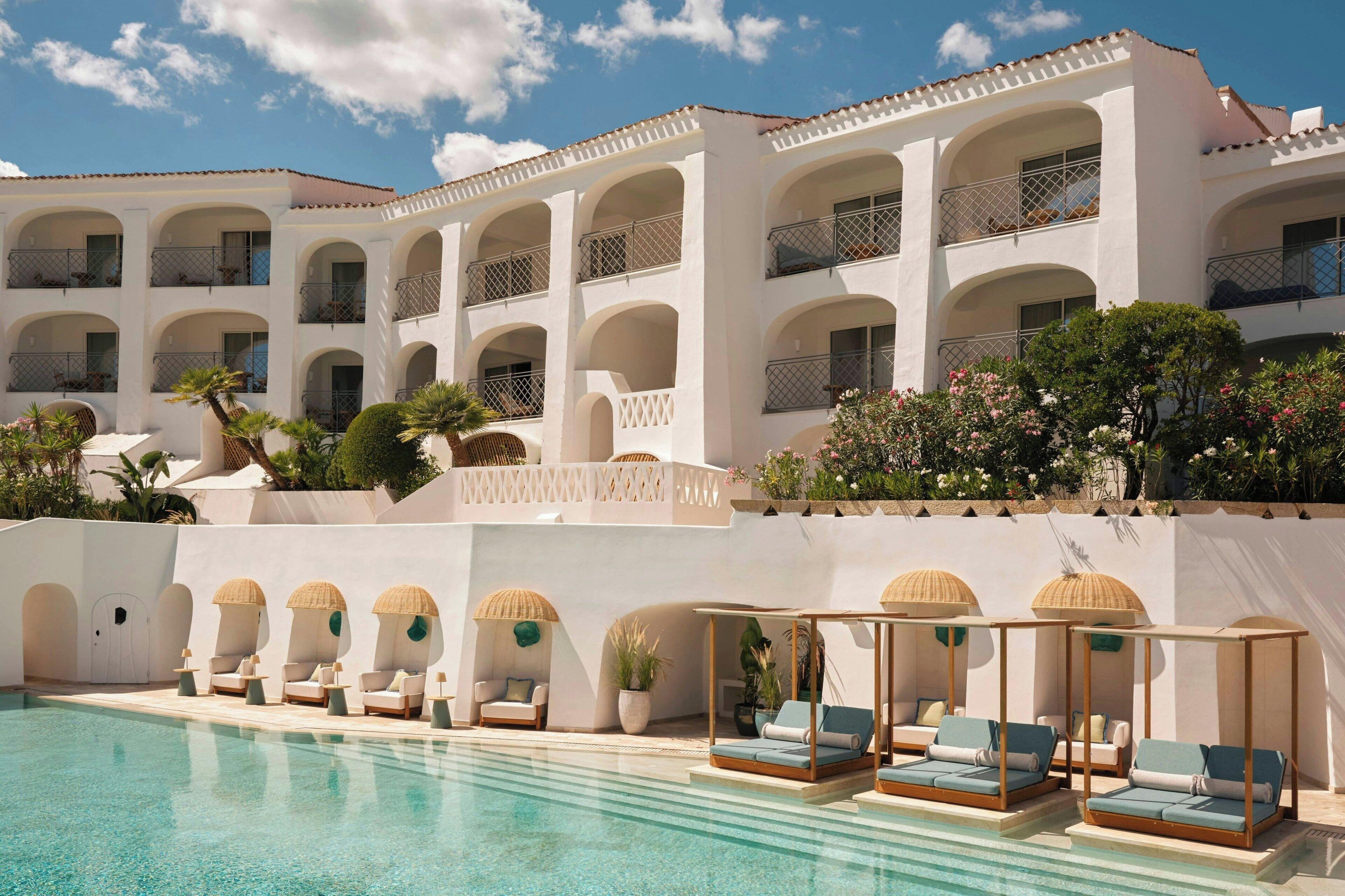 seasonal outdoor pool, free pool cabanas, pool umbrellas