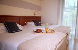1 bedroom, down comforters, minibar, in-room safe