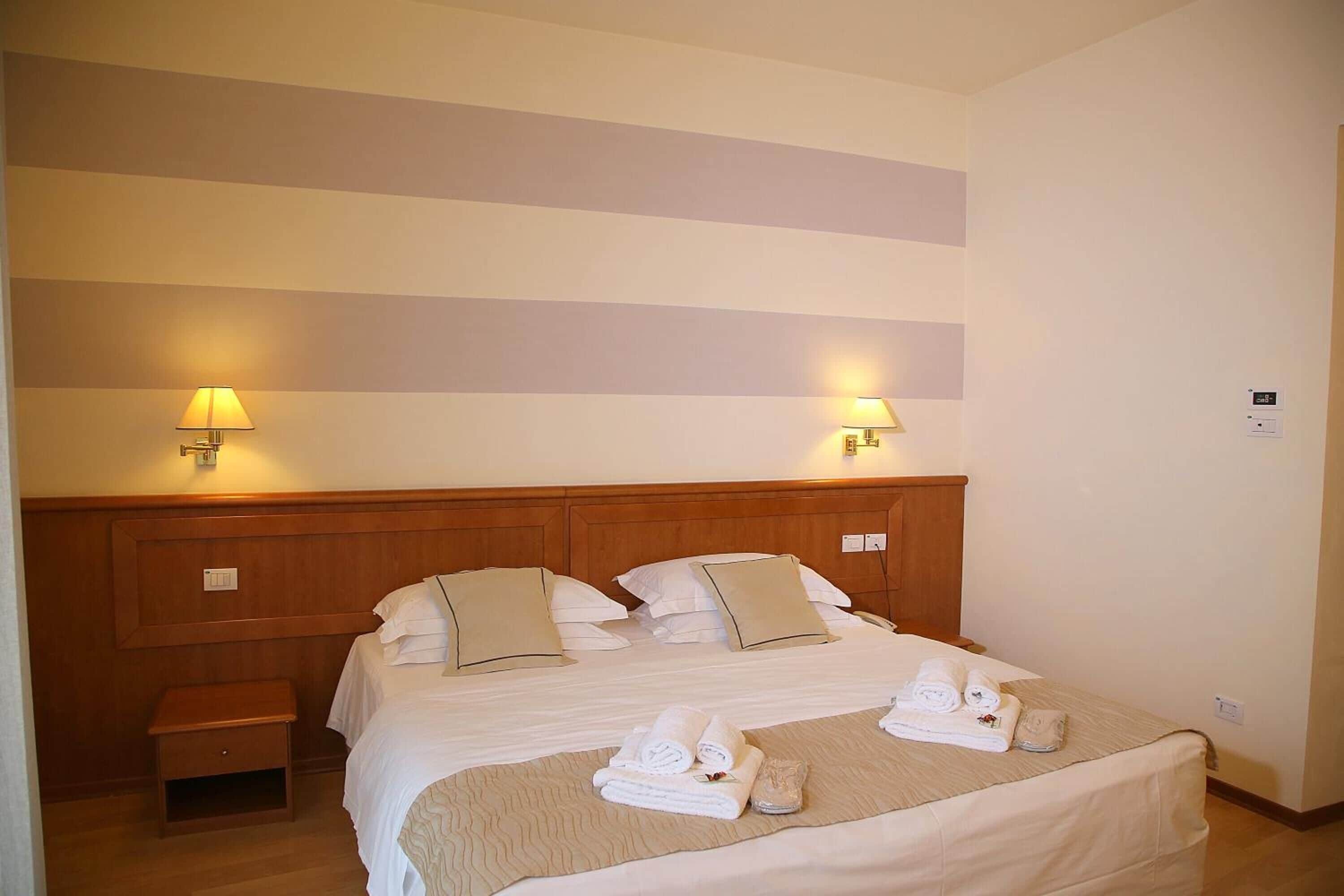 superior room | down duvets, minibar, in-room safe, desk