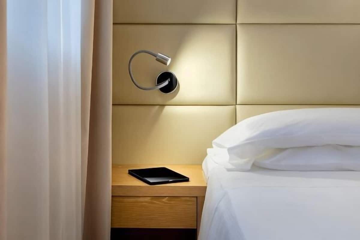 1 slaapkamer, donzen dekbedden, een minibar, een kluis op de kamer