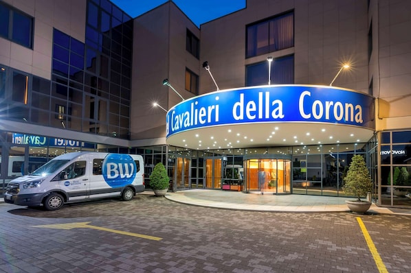 Exterior - Best Western Hotel Cavalieri Della Corona (Cardano al Campo)