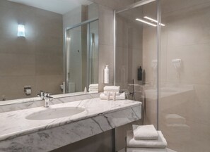 Chambre Simple Économique, non-fumeur | Salle de bain