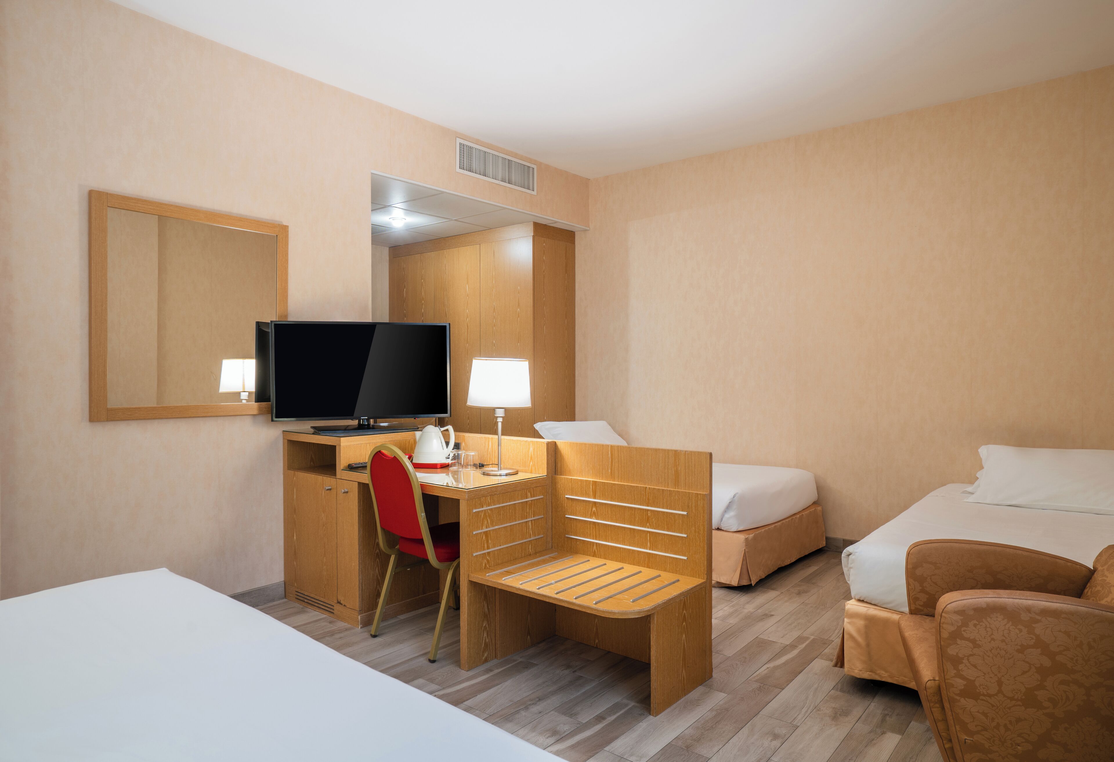 Standard Room, Multiple Beds, Non Smoking
