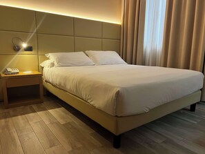 Superior Room, 1 Double Bed, Non Smoking (French Size Bed 140 Cm) | Down comforters, minibar, in-room safe, desk
