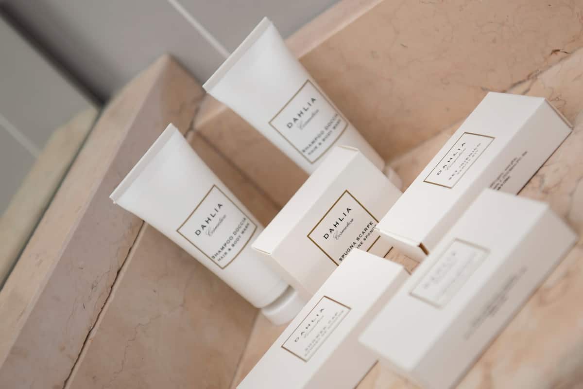 standard room, 1 double bed, non smoking (french size bed 140 cm) | bathroom | hair dryer, bidet, towels, soap