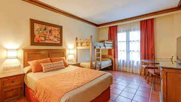 Caja de seguridad en la habitación, escritorio y cunas gratuitas