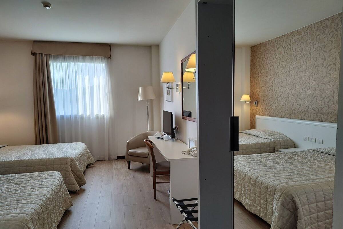 Hypo-allergenic bedding, pillow-top beds, minibar, in-room safe