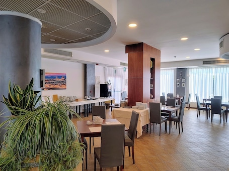 Desayuno buffet incluido todos los días