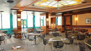 Frühstück, Mittagessen und Abendessen