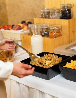 Café da manhã continental grátis todos os dias