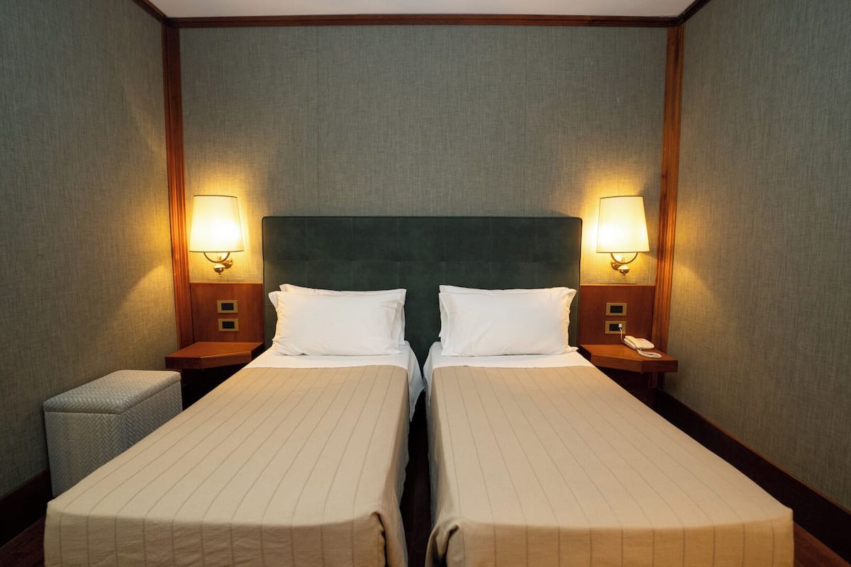 Comfort Double Room Single Use | 1 bedroom, minibar, in-room safe, desk
