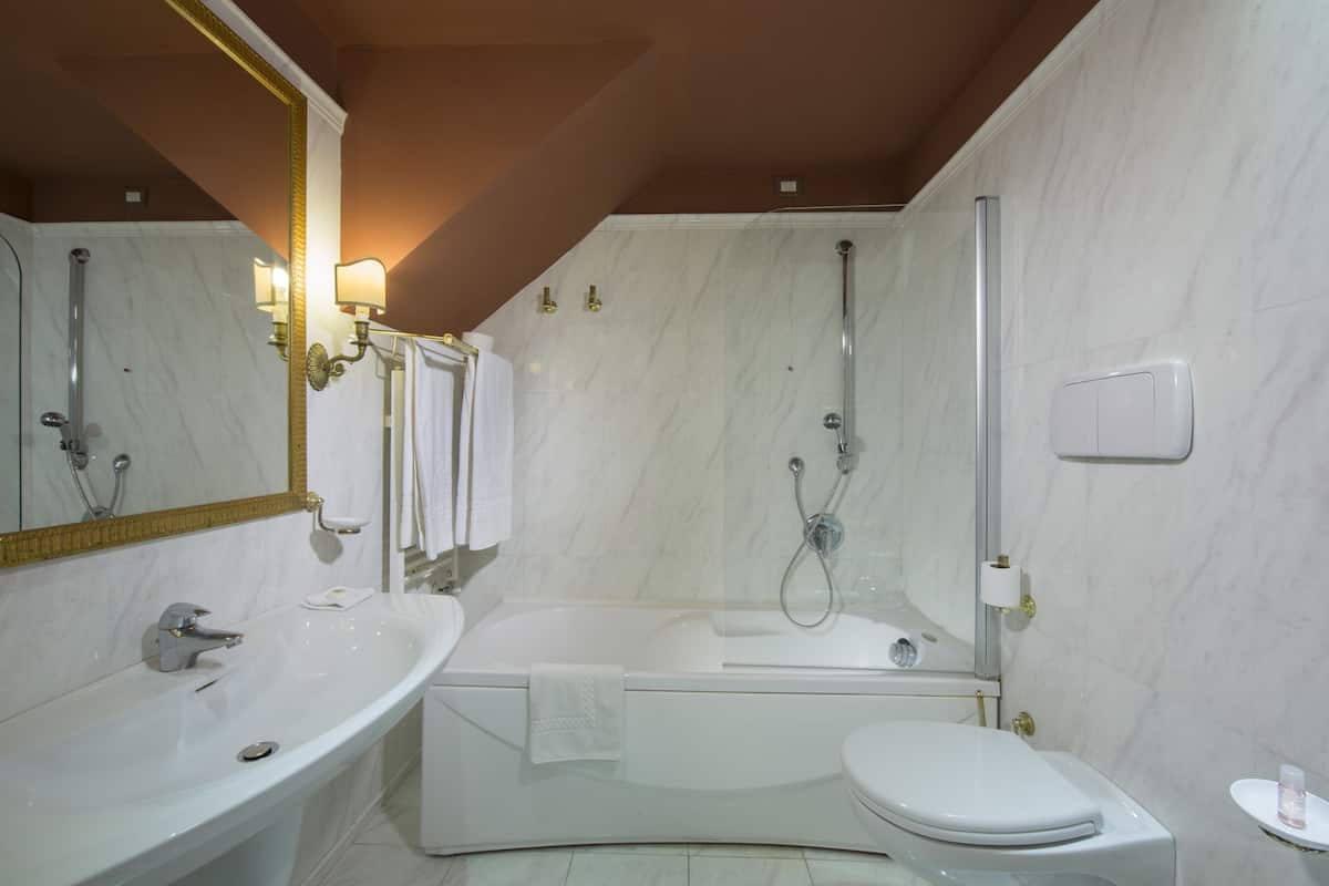 free toiletries, hair dryer, slippers, bidet