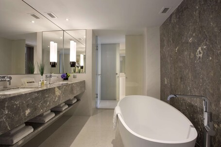 Carlton Hotel Singapore - Image 75