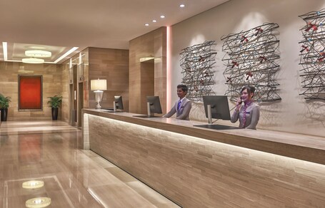 Carlton Hotel Singapore - Image 25