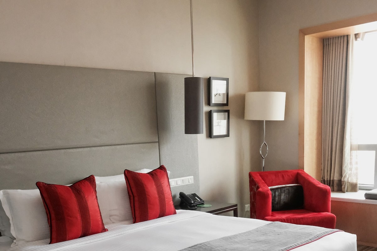 Premier Room