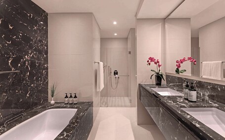 Carlton Hotel Singapore - Image 73