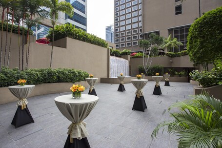 Carlton Hotel Singapore - Image 23