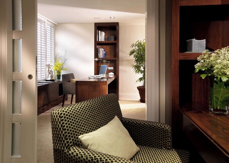 Carlton Hotel Singapore - Image 43