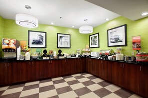 Free daily continental breakfast 