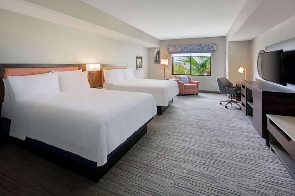 Literie hypoallergénique, surmatelas, coffres-forts dans les chambres