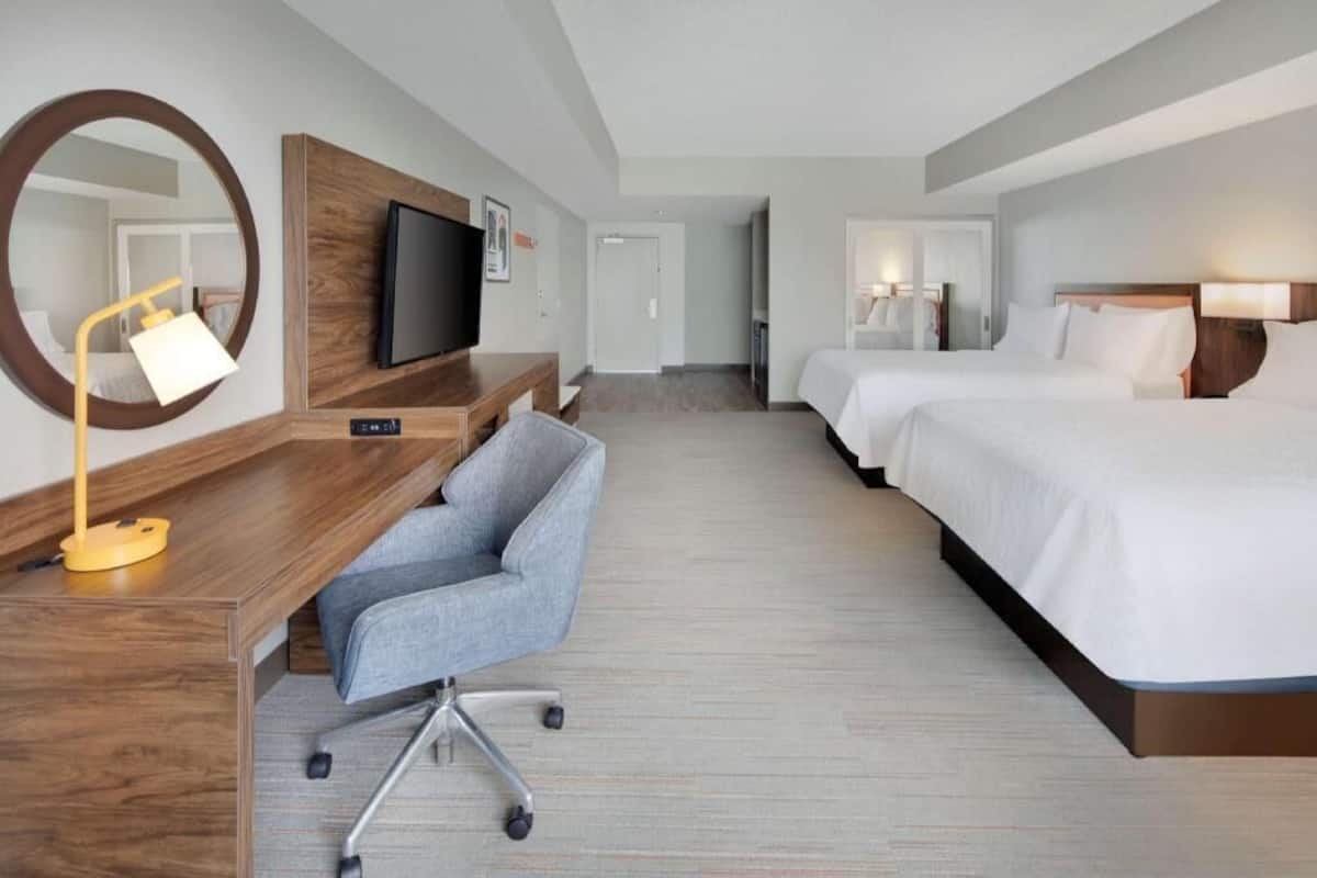 Literie hypoallergénique, surmatelas, coffres-forts dans les chambres