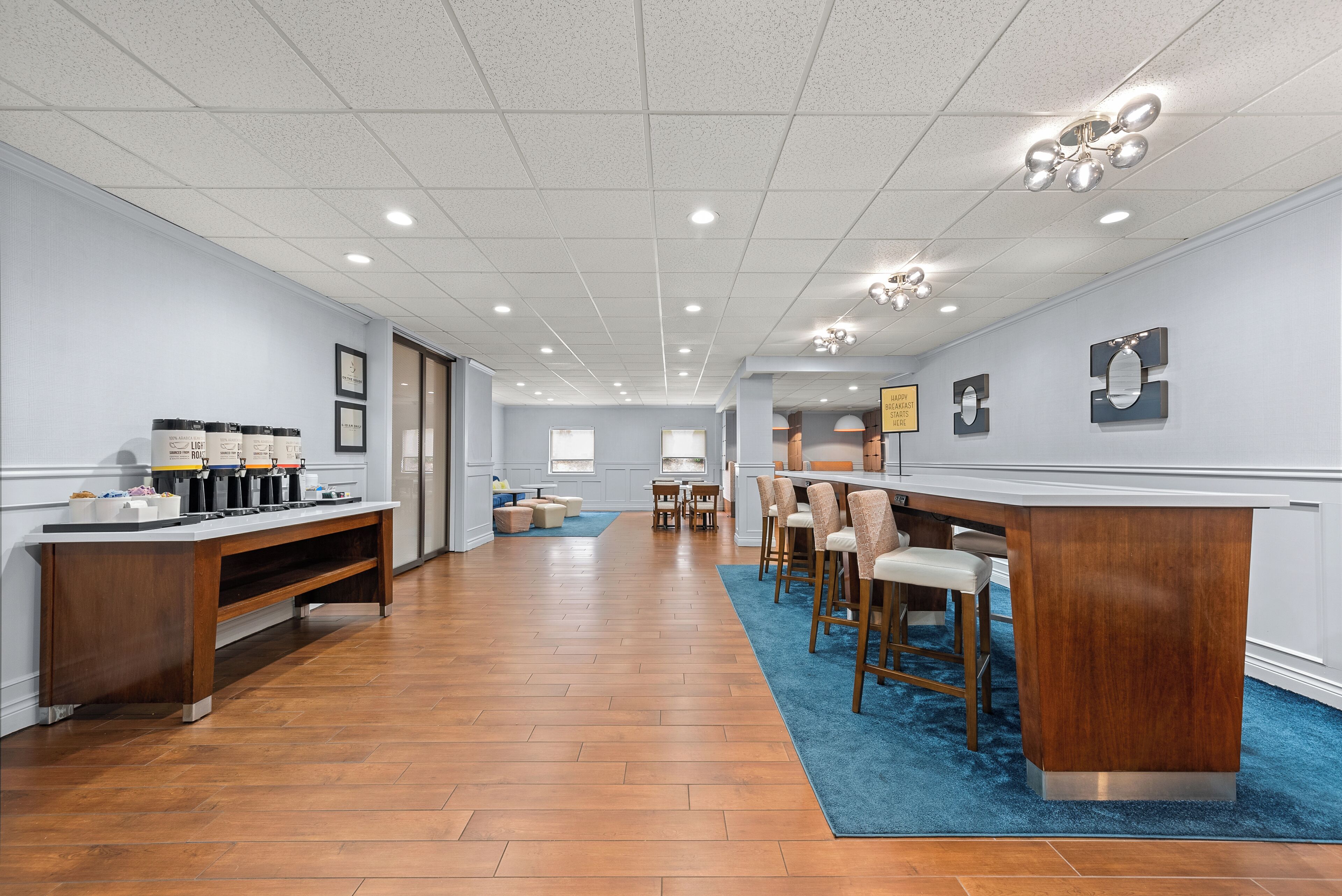 free daily continental breakfast