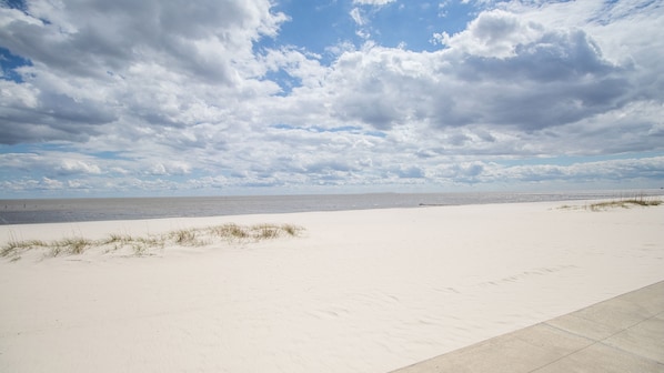 Beach nearby - Hampton Inn Biloxi (Biloxi)