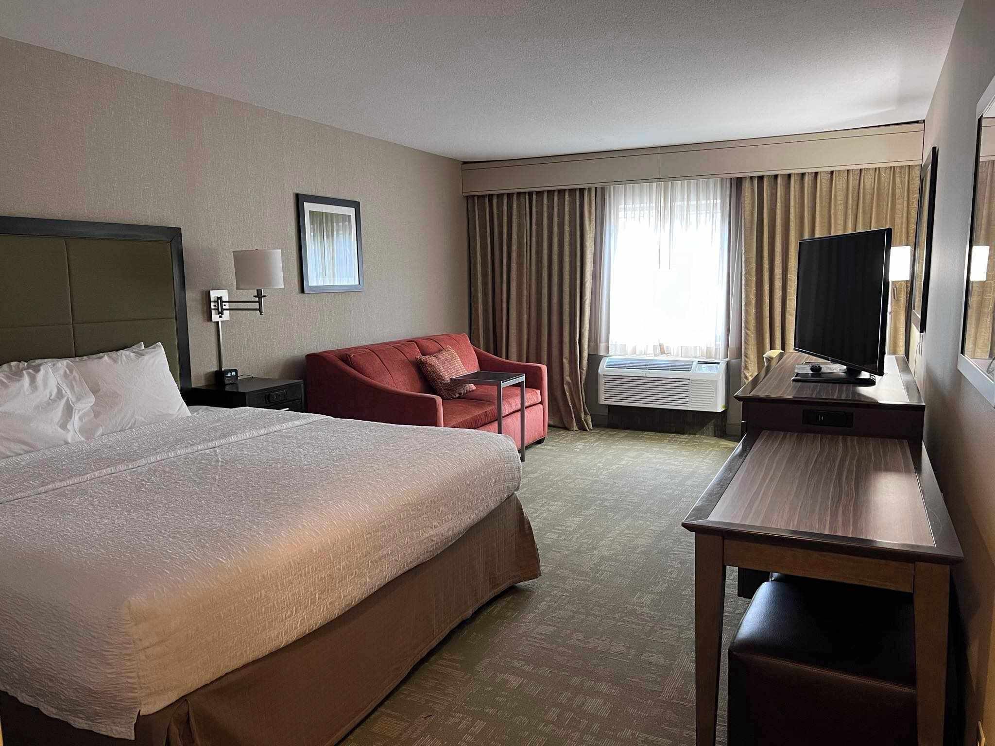 studio | iron/ironing board, free wifi, bed sheets, alarm clocks