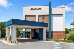 Exterior - Hampton Inn Front Royal (Front Royal)