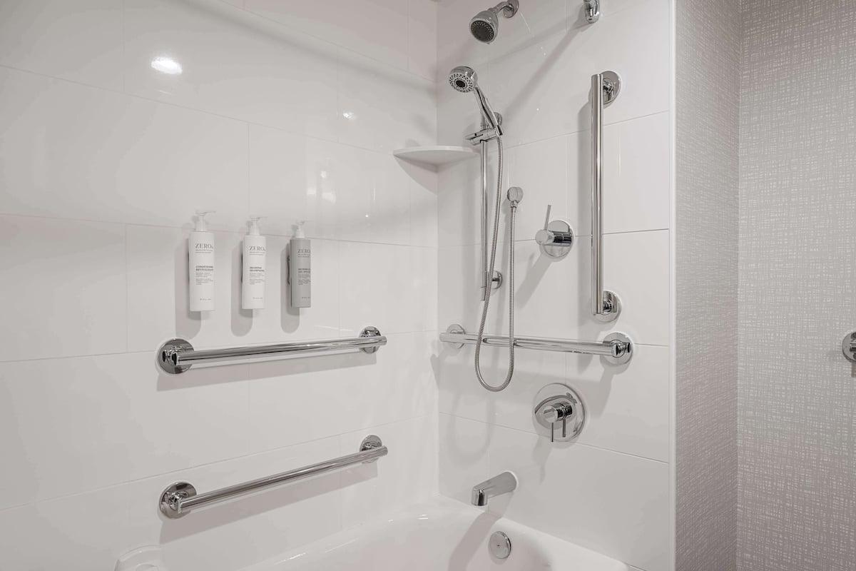 Bathroom shower