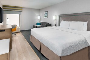 客房內保險箱、書桌、遮光布/窗簾、熨斗/熨衣板