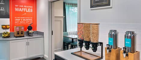 Petit déjeuner buffet compris tous les jours