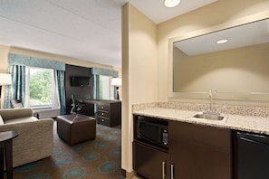 In-room safe, desk, iron/ironing board, free cots/infant beds